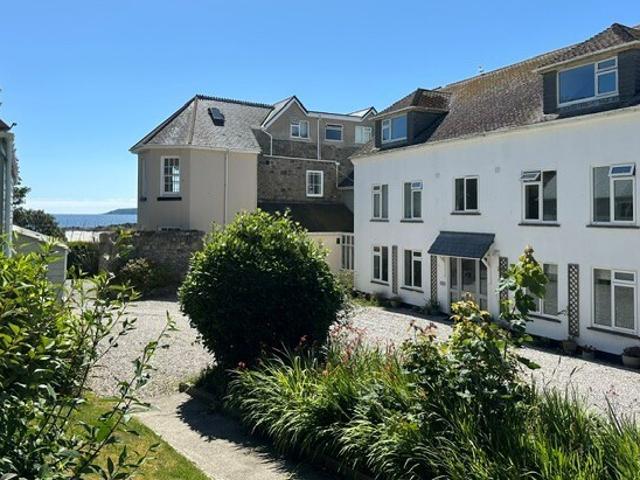 Apartment for rent in Marazion