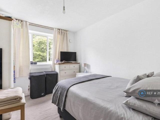 Flat for rent in Putney, Greater London