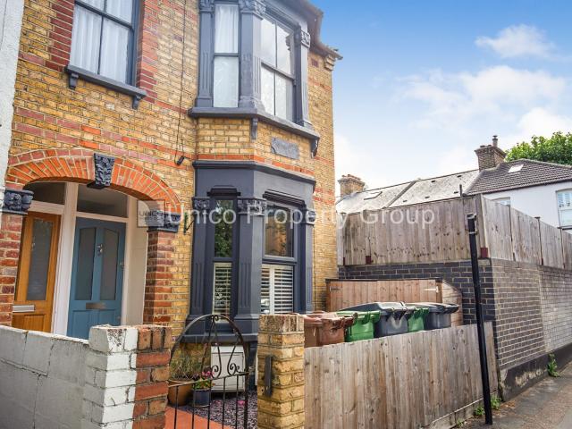 Apartment for rent in Leyton, Greater London