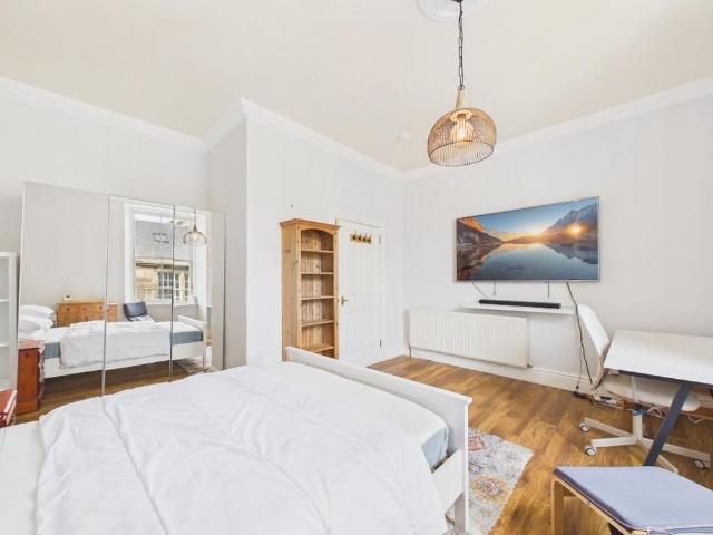 Apartment for rent in Mayfield, Newington