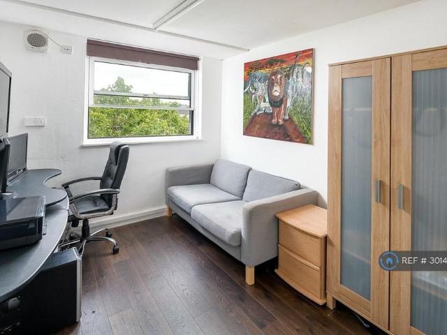 Apartment for rent in Kensal Town, Bayswater
