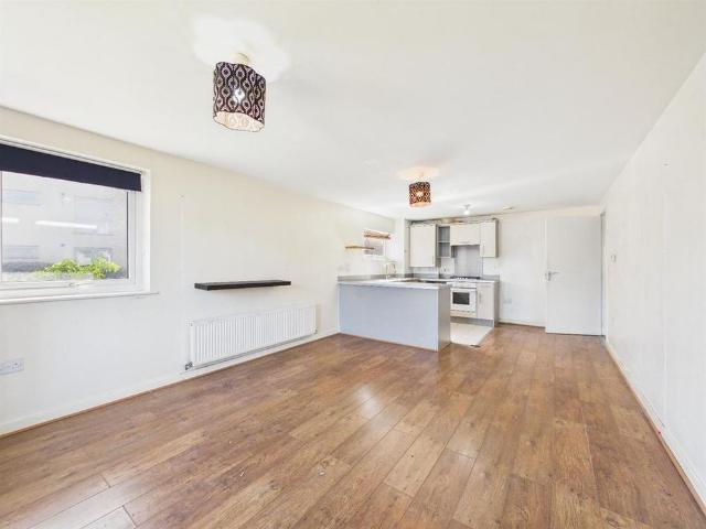 Apartment for rent in Monks Orchard, Kent