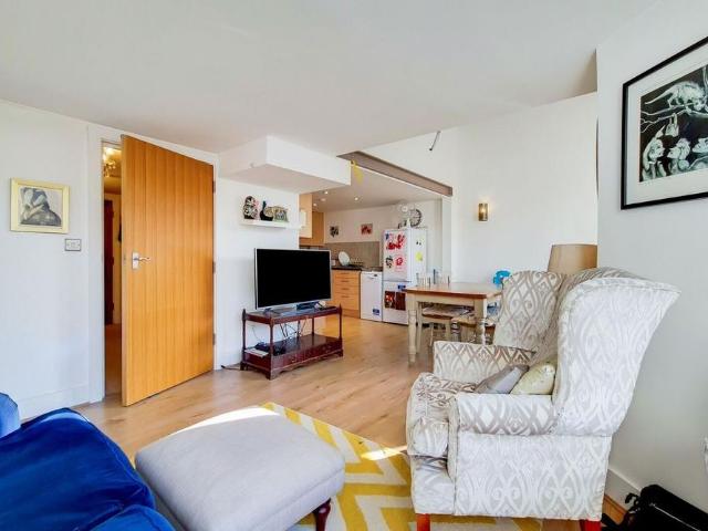 Apartment for rent in Glyndon, Shooters Hill