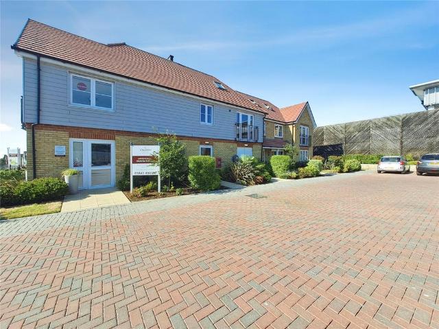 Flat for rent in Westwood Point, Thanet