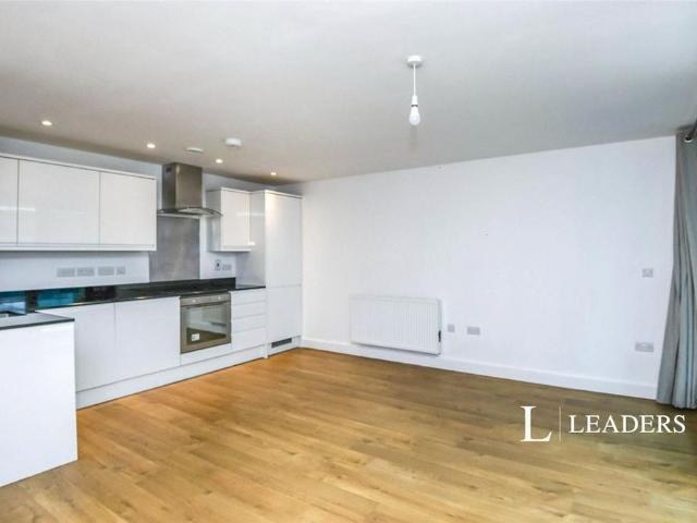 Apartment for rent in Red Hill, Surrey