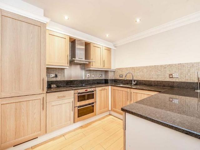 Apartment for rent in London Borough of Hounslow, Greater London