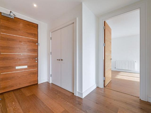 Flat for rent in Kidbrooke Village, Greater London
