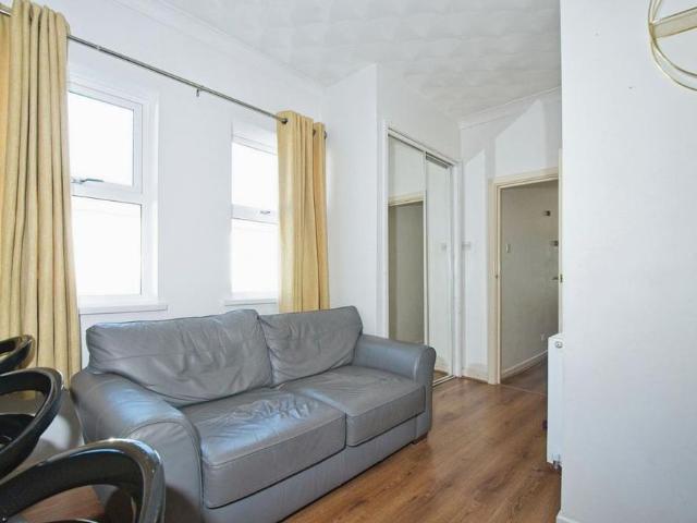 Apartment for rent in Pengam Green, Falcon Lodge