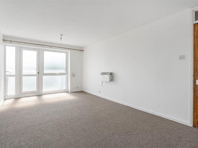 Flat for rent in Carshalton Beeches, Greater London