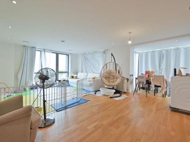 Apartment for rent in Watford Heath, Watford