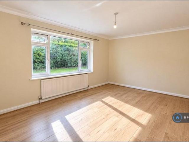 Apartment for rent in Sunnyside, Mid Sussex