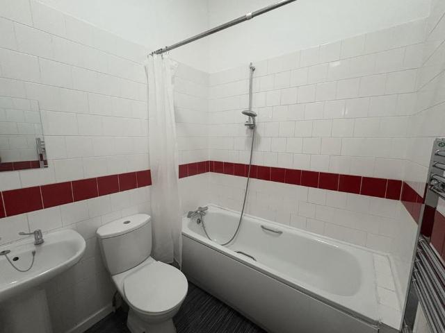 Apartment for rent in Upper Deal, Ash