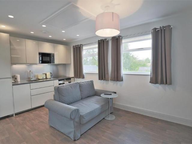Apartment for rent in Robin Hood, The Slade