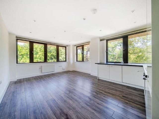 Apartment for rent in Catteshall, Fole