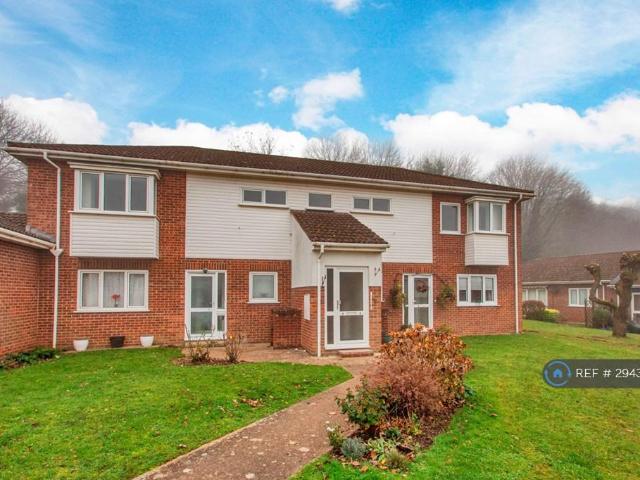 Flat for rent in The Butts, Kent