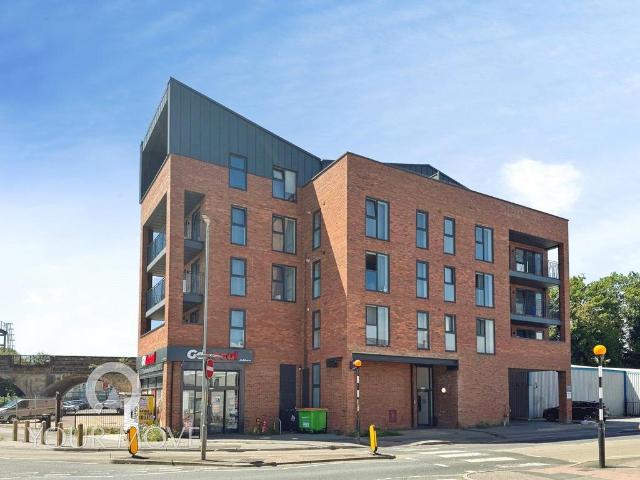 Flat for rent in Monks Orchard, Kent