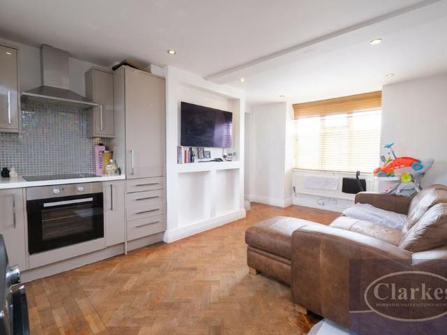 Apartment for rent in Moordown, Bournemouth