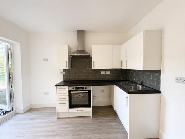 Apartment for rent in Shirley Park, City Of Southampton