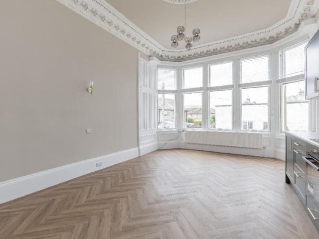 Apartment for rent in Marionville, Restalrig