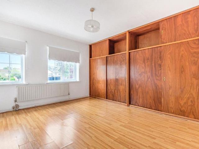 Apartment for rent in Bushey, Bushey Heath