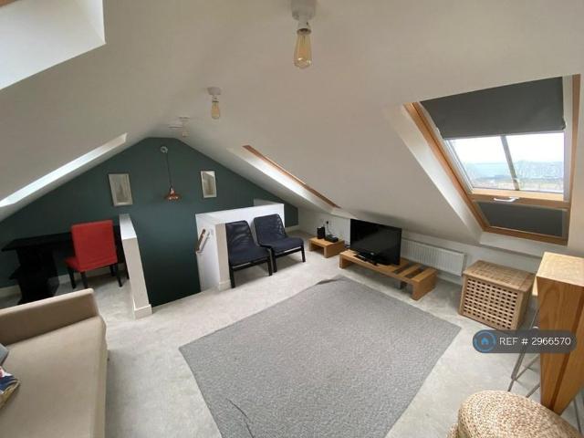 Apartment for rent in West Hoe, Mount Wise