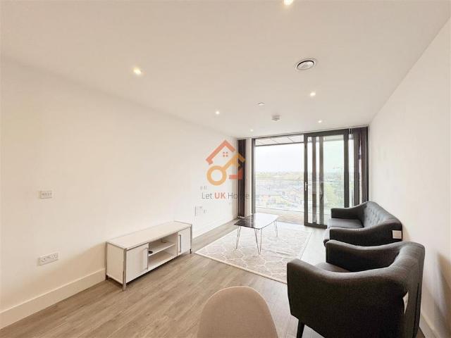 Apartment for rent in Lower Halliford, Surrey