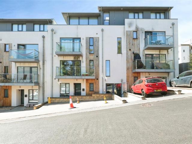 Flat for rent in Daws Hill, Cressex