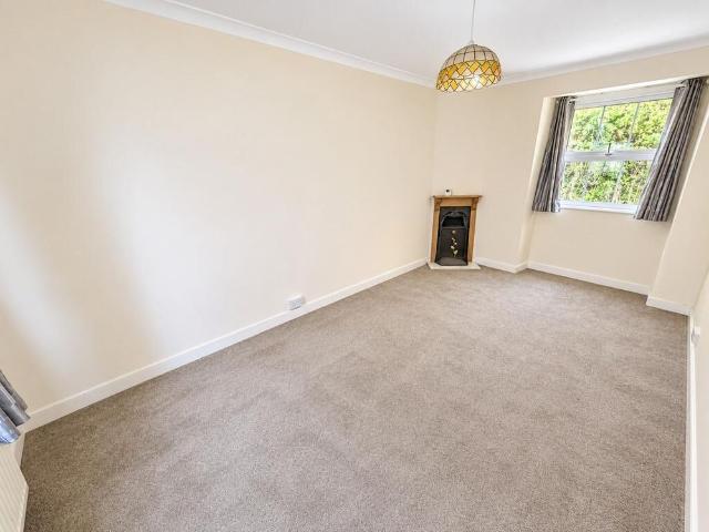 Apartment for rent in Wellswood, Torquay