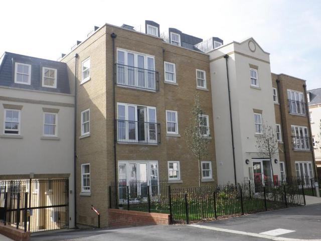 Flat for rent in Epsom, Epsom and Ewell