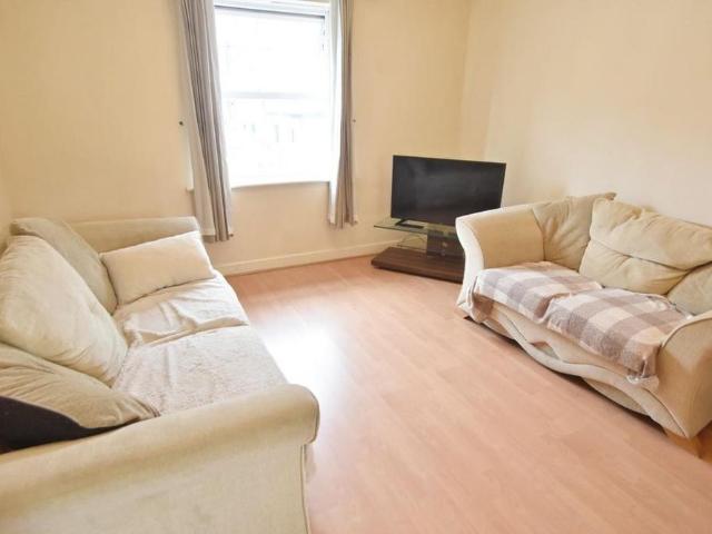 Apartment for rent in Hollins, Bury