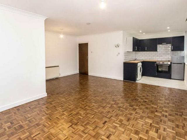Apartment for rent in Surbiton, Greater London