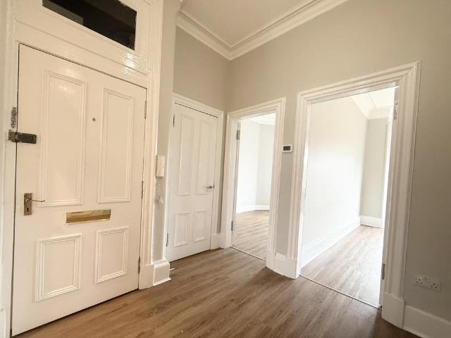 Flat for rent in Haghill, Scotland