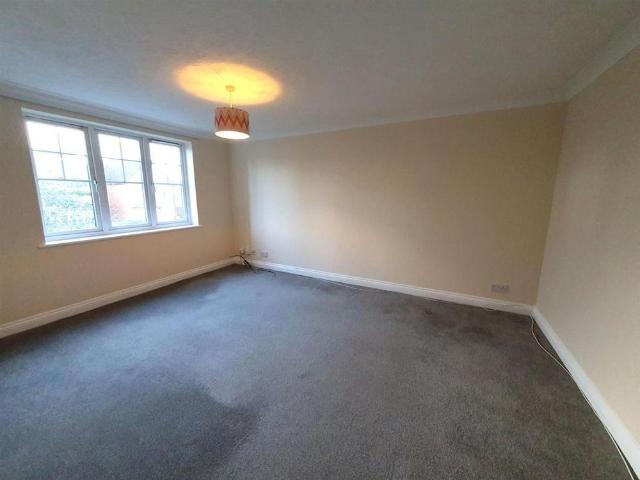Apartment for rent in Enborne, West Berkshire