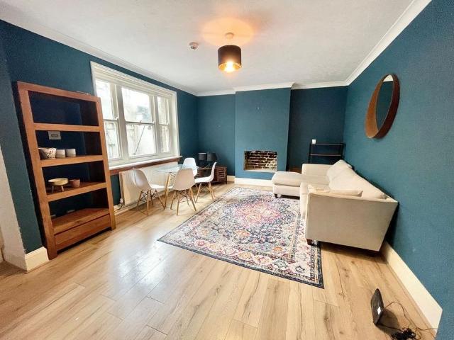 Apartment for rent in Cliftonville West, Acol