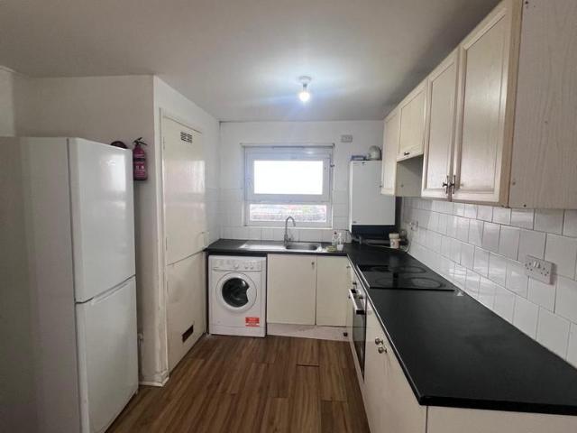 Flat for rent in Dagenham, Greater London