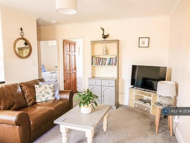 Apartment for rent in Brandis Corner, Devon