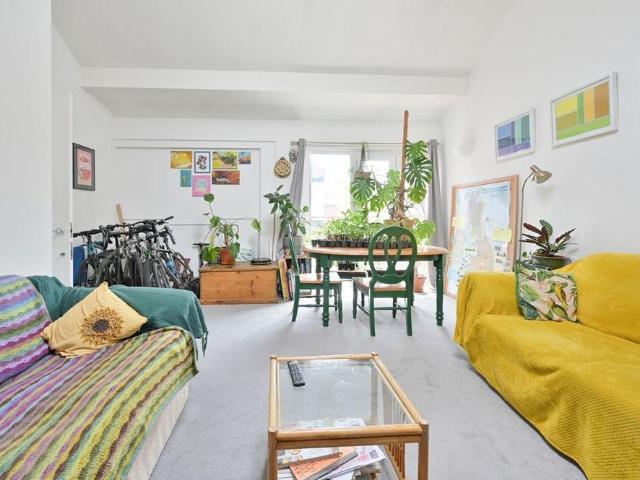 Apartment for rent in Camberwell, Greater London