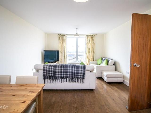 Apartment for rent in Cardiff Bay, Cardiff