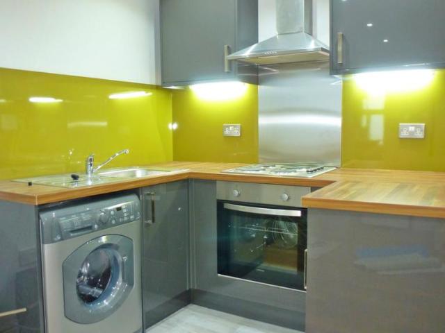 Flat for rent in Plasnewydd, Falcon Lodge