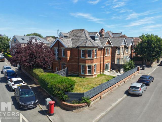Flat for rent in Bournemouth
