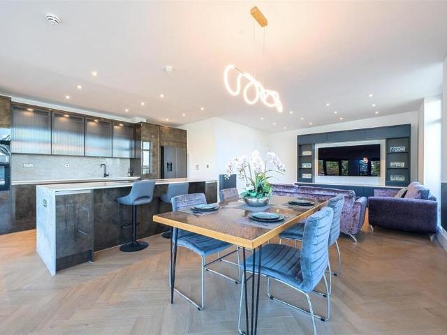 Apartment for rent in St. George in the East, Greater London