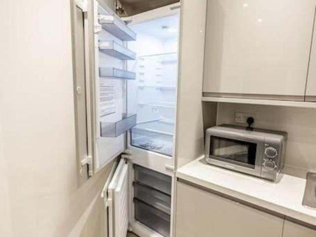 Apartment for rent in Walcot West, Rodbourne