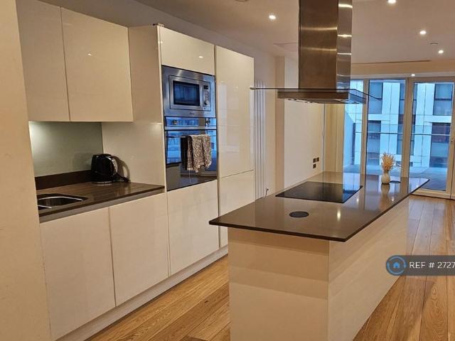 Flat for rent in Isle Of Dogs, Isle Of Man