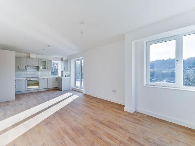 Flat for rent in London Borough of Croydon, Kenley