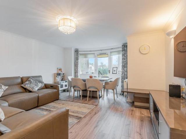 Apartment for rent in Bearsden, Scotland