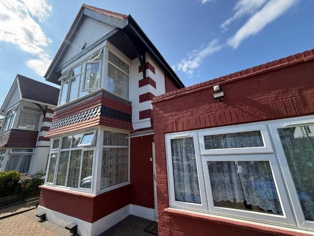 Flat for rent in Sudbury, Greater London