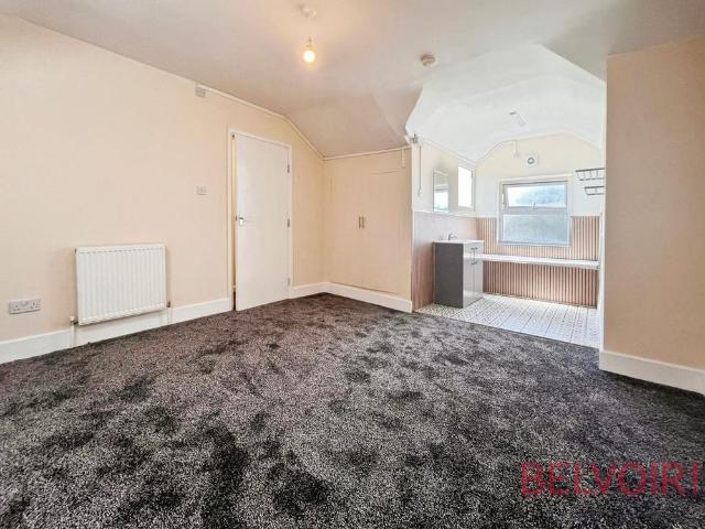 Apartment for rent in Cinderhill, Haddon