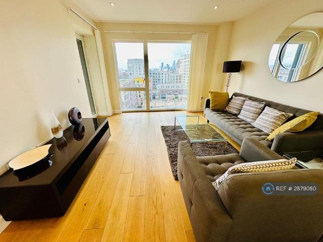 Flat for rent in East Greenwich, Greater London