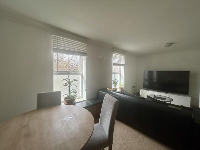 Flat for rent in Caldecott, Dromore