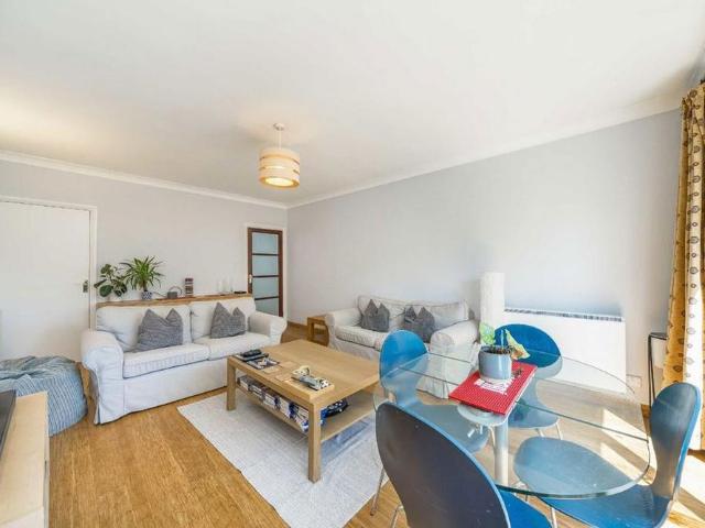Apartment for rent in Tulse Hill, Greater London